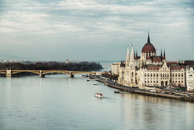 how-to-rent-a-motorbike-in-budapest